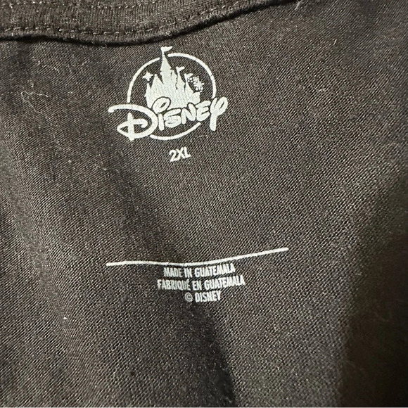 Disney Star Wars women's 2XL black v-neck shirt - Picture 3 of 3